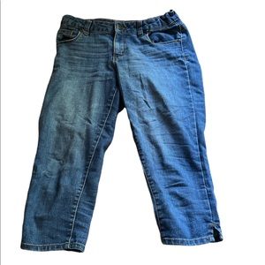 Blue, 14 regular sized capri for girls. The brand is Arizona.